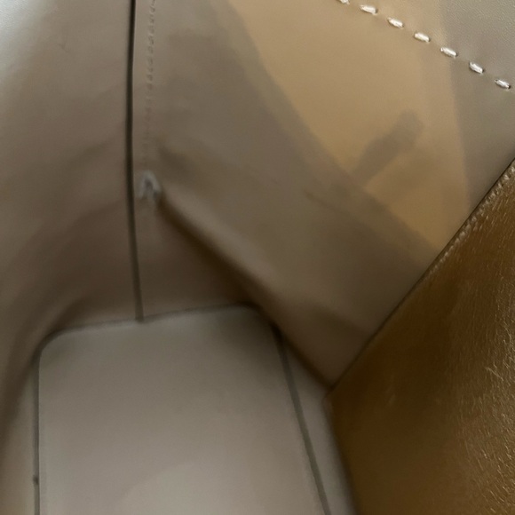 Tory Burch McGraw Tote Metallic Gold - Picture 12 of 13